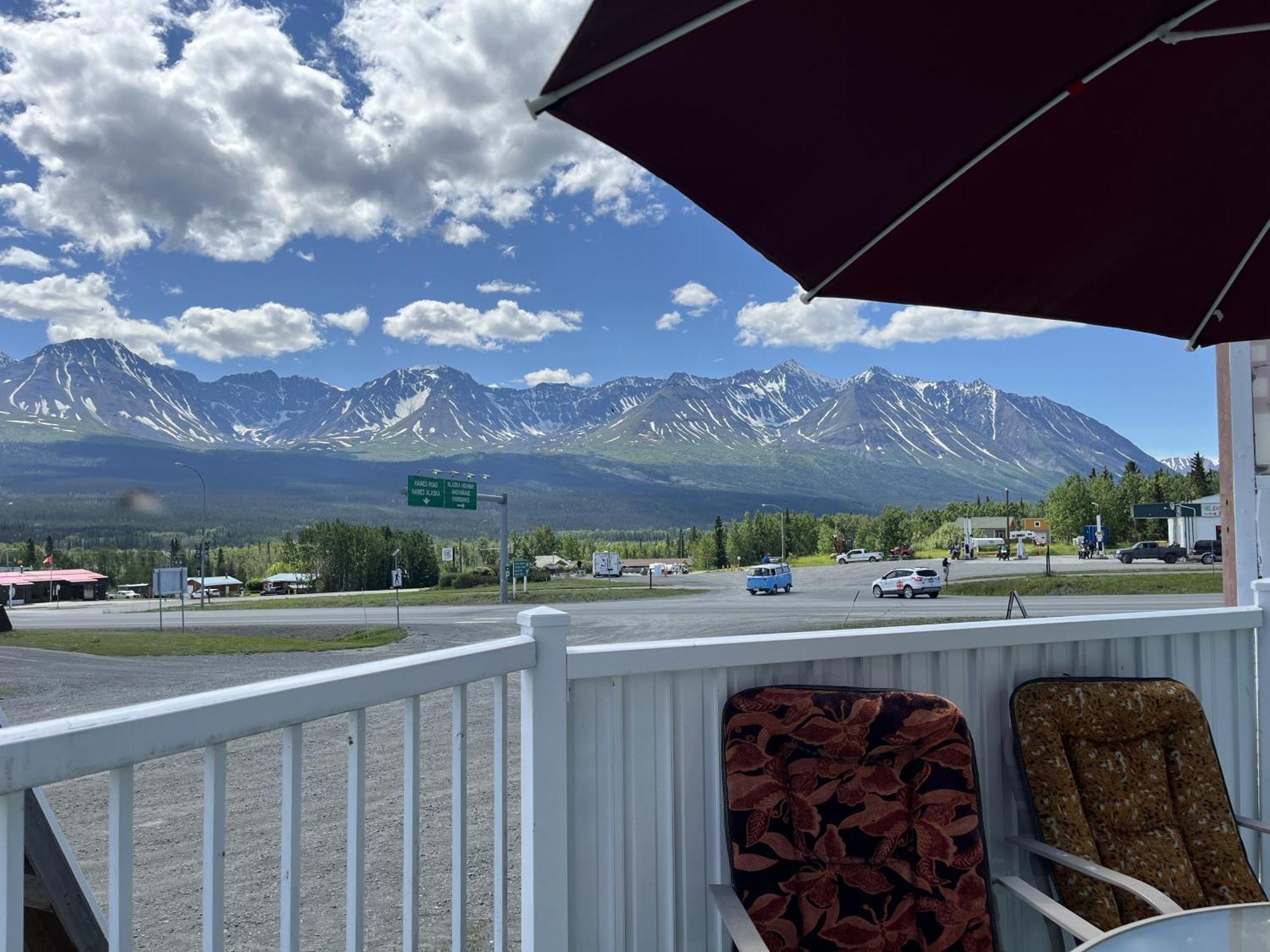 Kluane Park Inn Гейнс-Джанкшен Екстер'єр фото